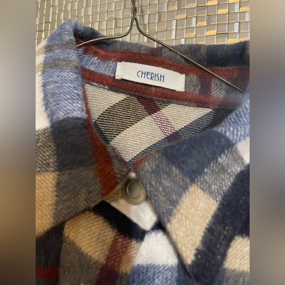 shacket - Picture 2 of 2